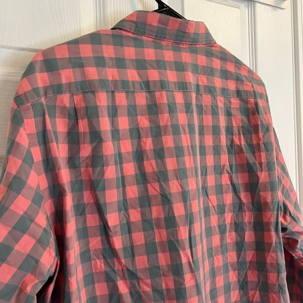 J. Crew Salmon Pink Checked Button Down Dress Shirt Men’s Size Large